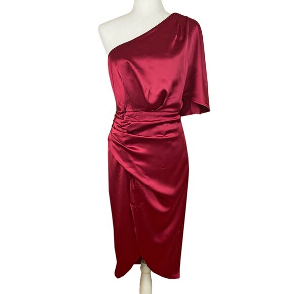 Cupshe Ramla 1-Shoulder Sheath Dress Size S Burgundy Satin Tulip Hem Pleated NWT - Picture 2 of 8